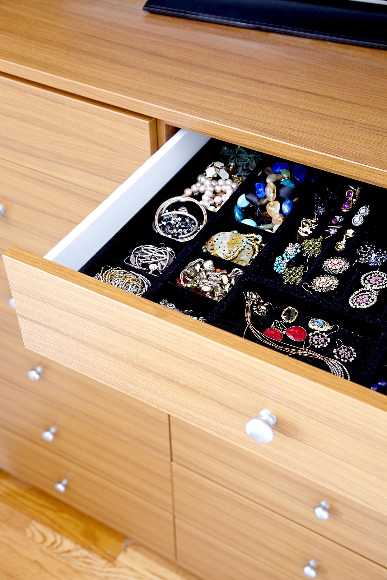 Drawer with organized jewelry