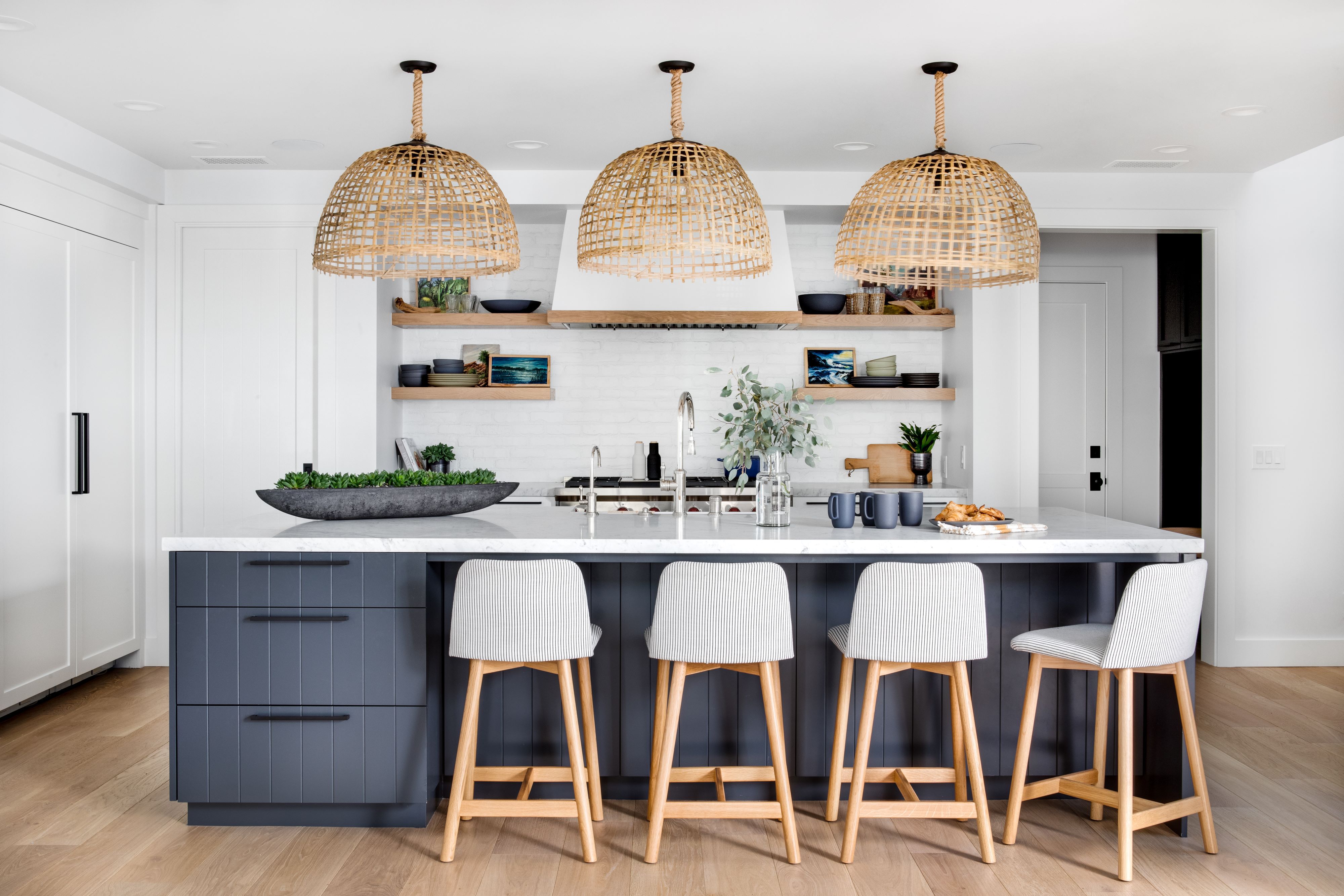 large pendant island lighting